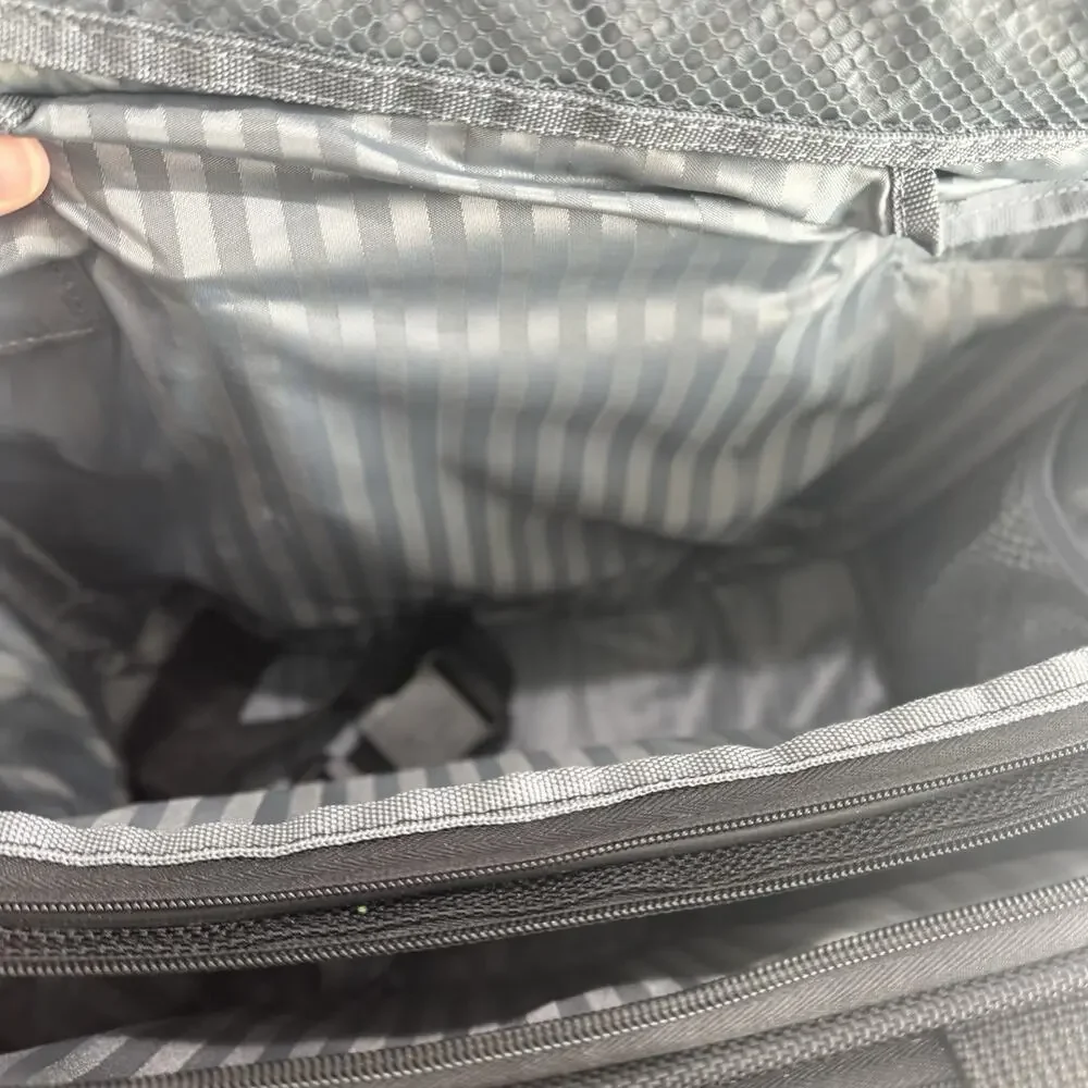 Travelpro FlightPro 3 Rolling Briefcase Bag Black Flight Crew Pilot Tote Luggage